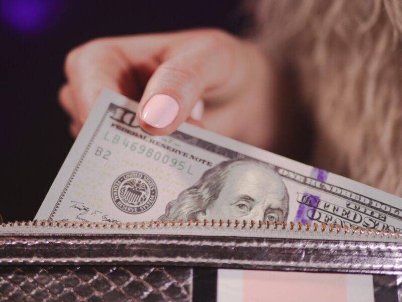 100 Dollar Loan