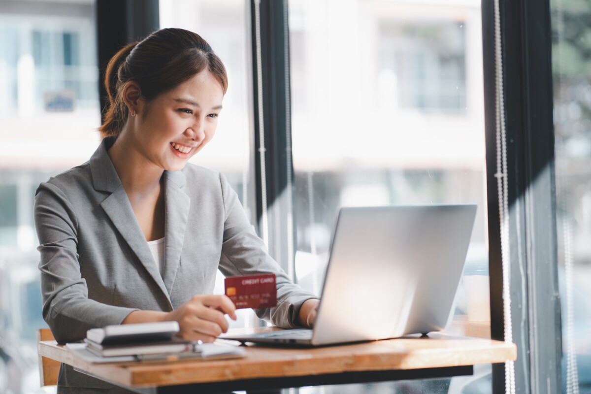 Instant Payday Loans for Low Credit Scores Instant Payday Loans for Low Credit Scores